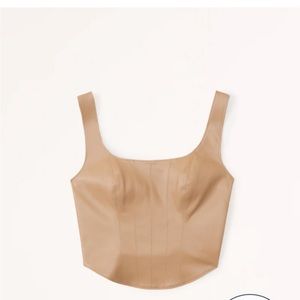 Abercrombie Vegan Leather Corset Scoop neck
Top, excellent condition!